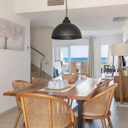 House In 1st Sea Line Of Son Serra ソン・セッラ・デ・マリーナ